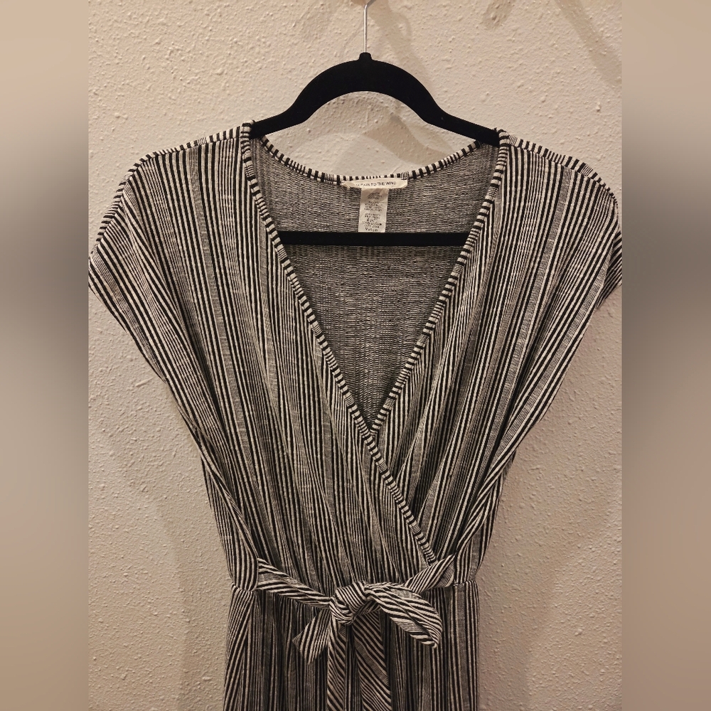 Striped Flowy Romper // Size M